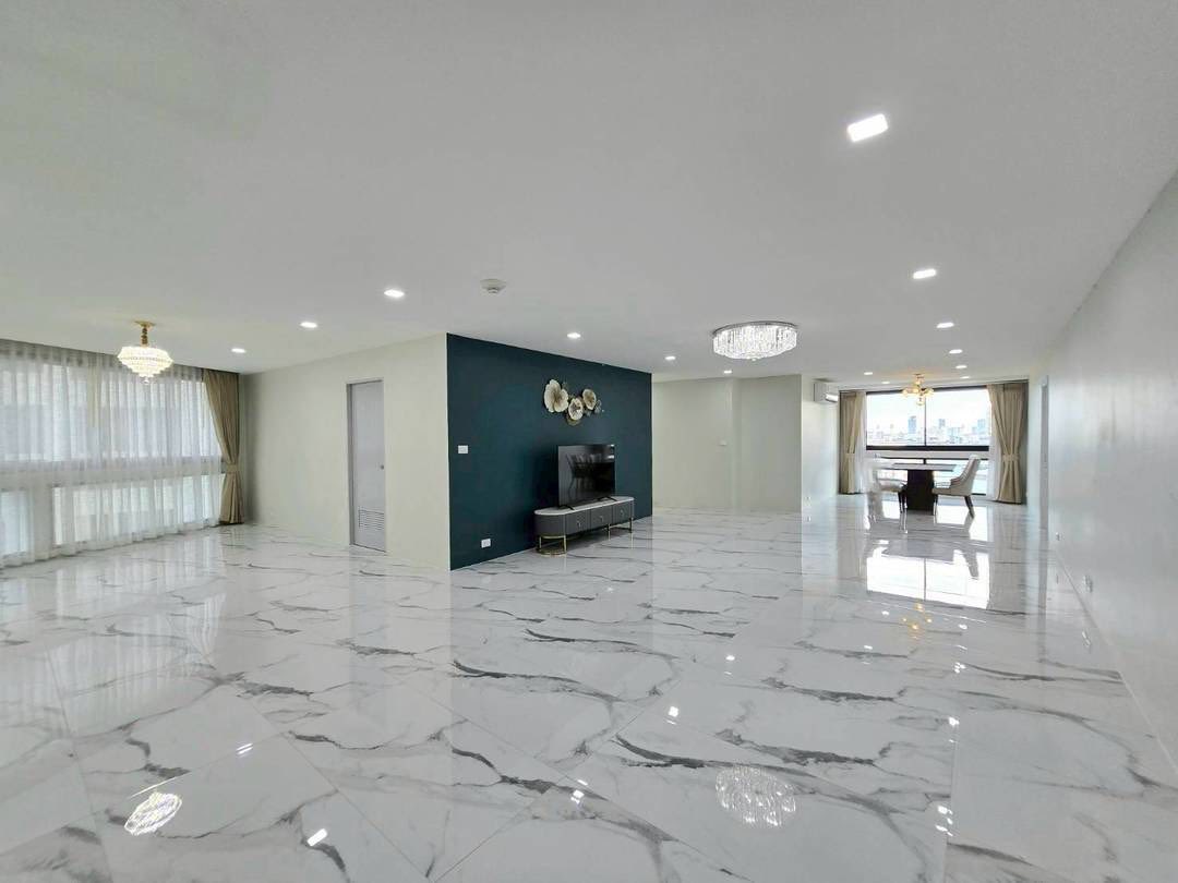 3-Bed 3-Bath 223sqm Condo at President Park Sukhumvit 24 near BTS Phrom Phong for Rent 68K THB