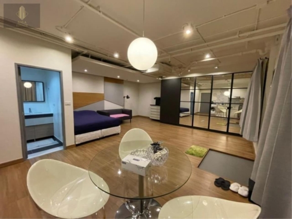 3 bedrooms 3 bathrooms baan prom pong rent sale