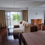 3 bedrooms 2 bathrooms size 165 sqm. Sriwattana Apartment for Rent