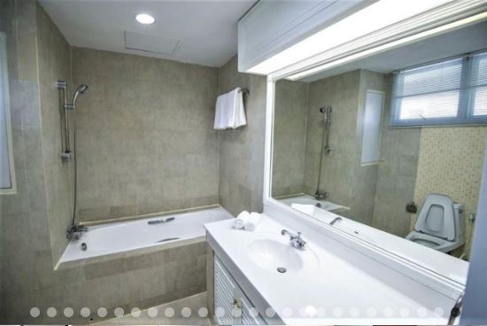 4 Bedrooms 5 Bathrooms Sachayan Court for Rent