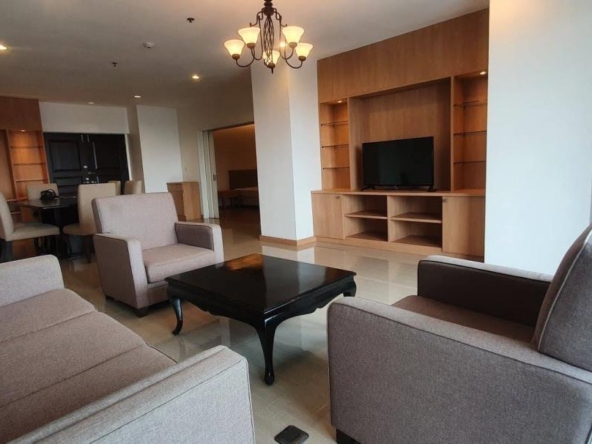 3 bedrooms 2 bathrooms charoenjai place for rent