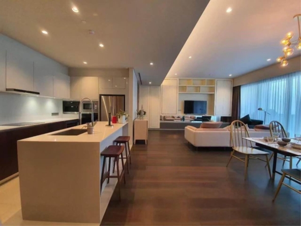 3 bedrooms 3 bathrooms tela thonglor for rent