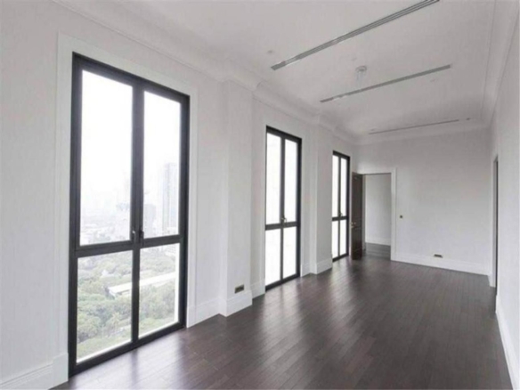 3 Bedrooms 4 Bathrooms Size 290sqm. 98 Wireless for Sale