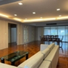 3 bedrooms 3 bathrooms at mitr mansion for rent