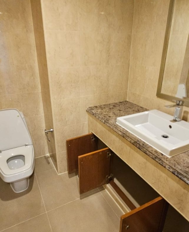 3 Bedrooms, 1 Bathroom, 295 sqm Shanti Sadan For Rent