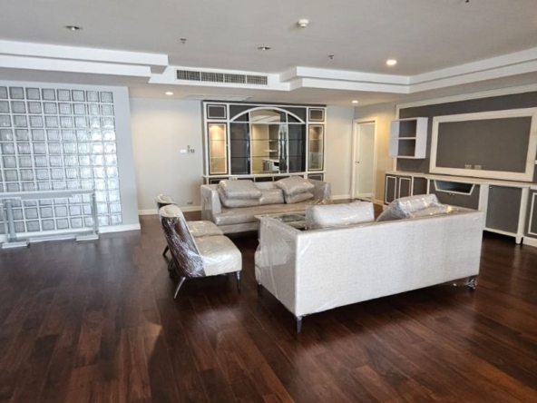 3 Bedrooms, 3 Bathrooms +1 Study Room 295sqm Shanti Sadan Renovated For Rent 