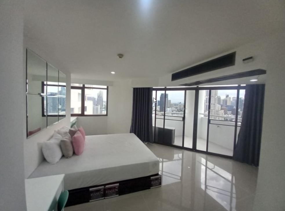 3 Bedrooms, 2 Bathrooms 129.23 sqm size The Waterford Park Sukhumvit 53 Tower 3 26th Flr For Rent