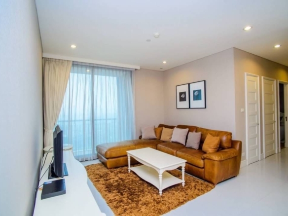 3 Bedrooms, 3 Bathrooms 138sqm Aguston Sukhumvit 22 For Rent