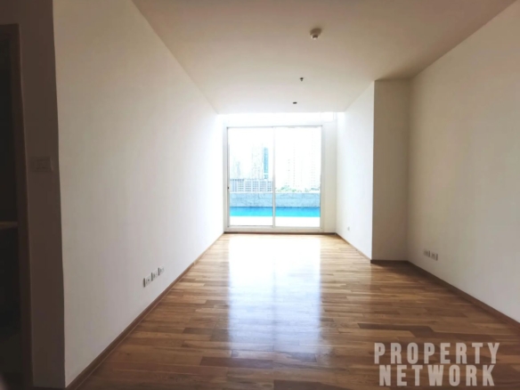 3 Bedrooms, 4 Bathrooms Size 453.36sqm The Empire Place For Rent 170,000 THB For Sale 66MTHB