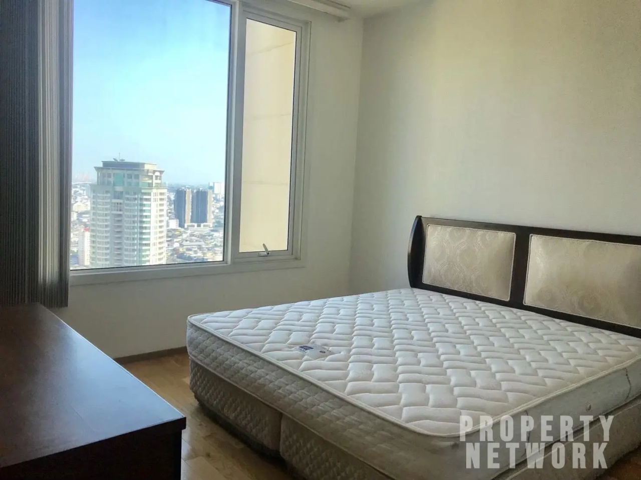 1 Bedroom 1 Bathroom Size 65sqm The Empire Place For Rent 30,000 THB For Sale 8,800,000 MB