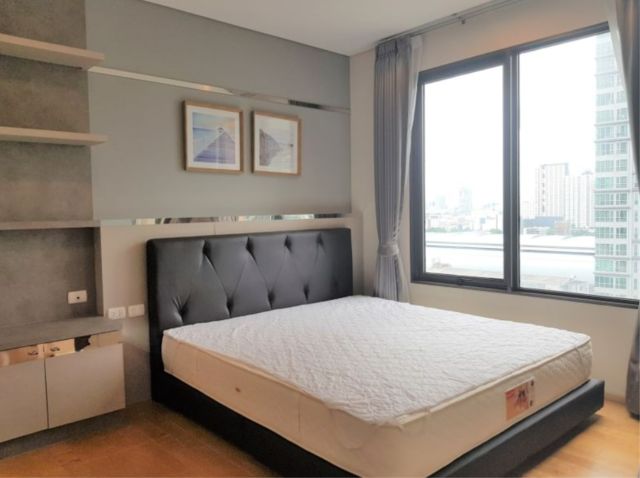 2 bedrooms 2 bathrooms villa asoke condominium for rent