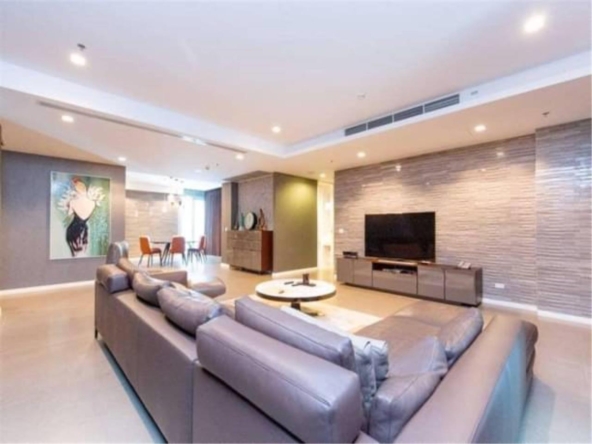 3 bedrooms 4 bathrooms the river for sale