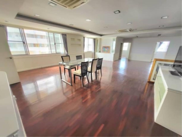 3 bedrooms 3 bathrooms the rise sukhumvit 39 for rent