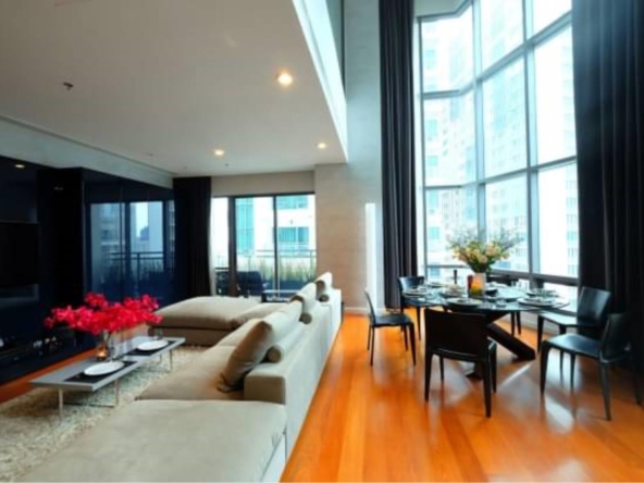 3 bedrooms 3 bathrooms bright sukhumvit 24 for sale