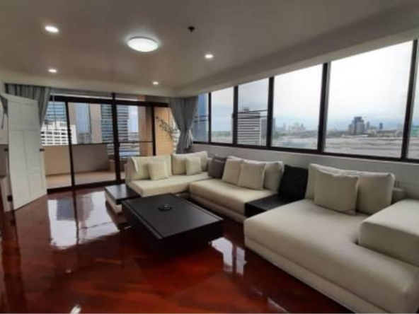 3 bedrooms 4 bathrooms ruamsuk condominium for rent