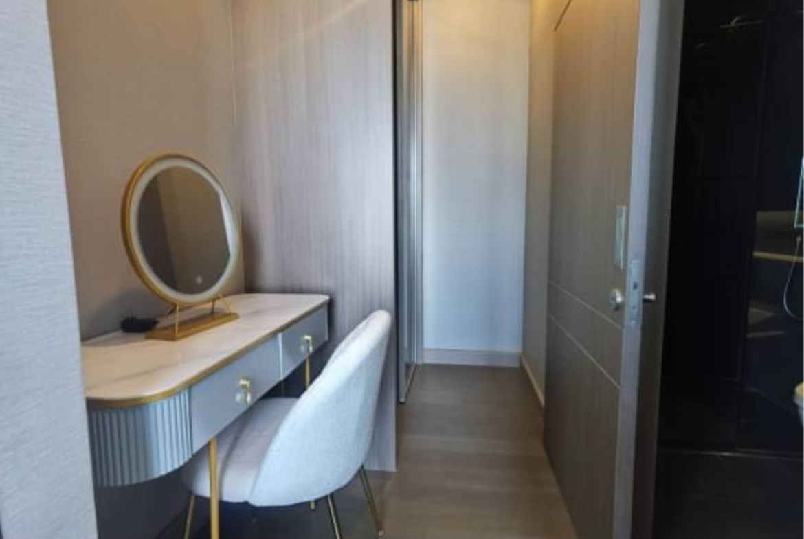 1 bedroom 1 bathroom the esse at singha complex for rent