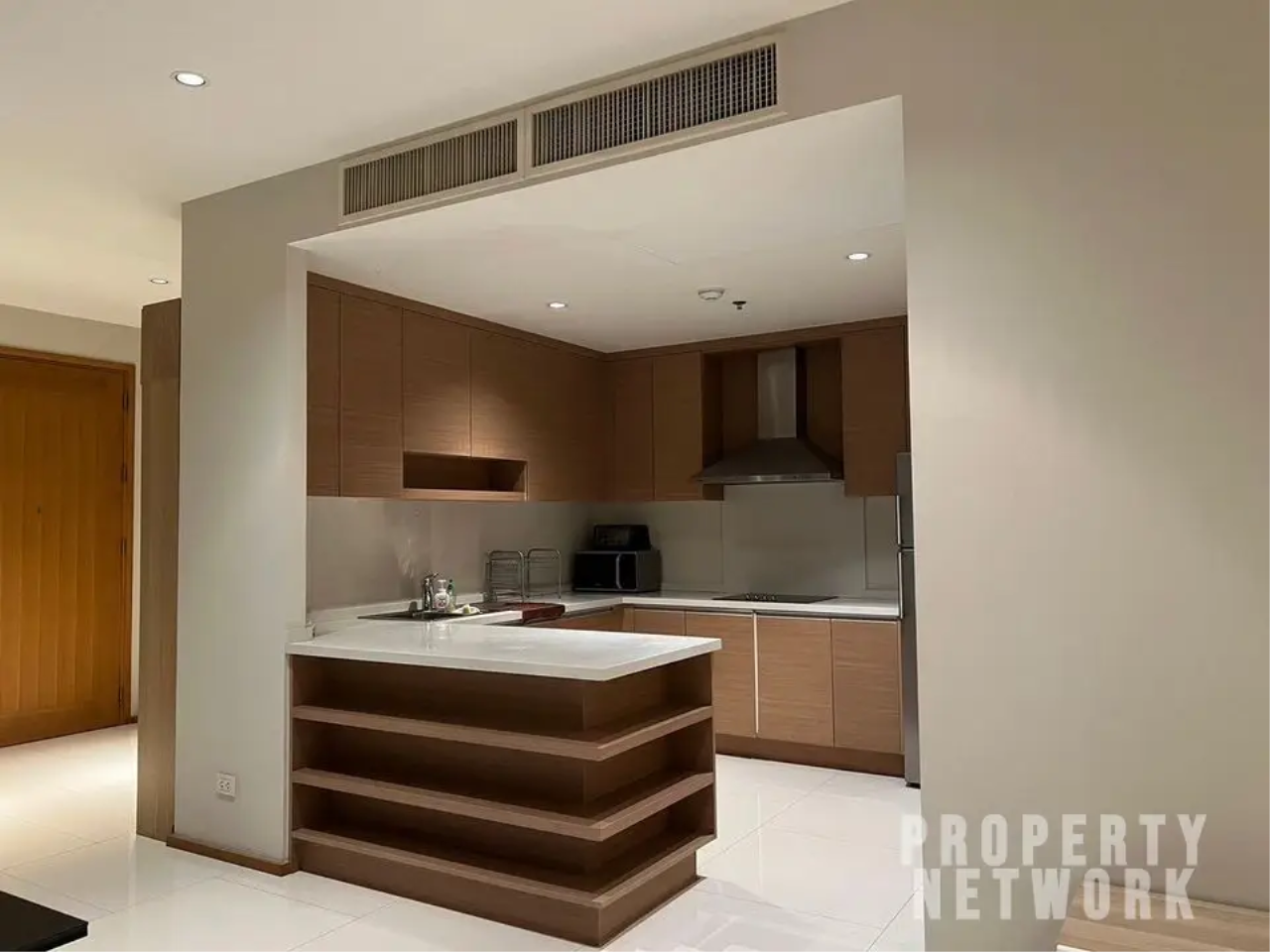 3 bedrooms 3 bathrooms the emporio place for rent