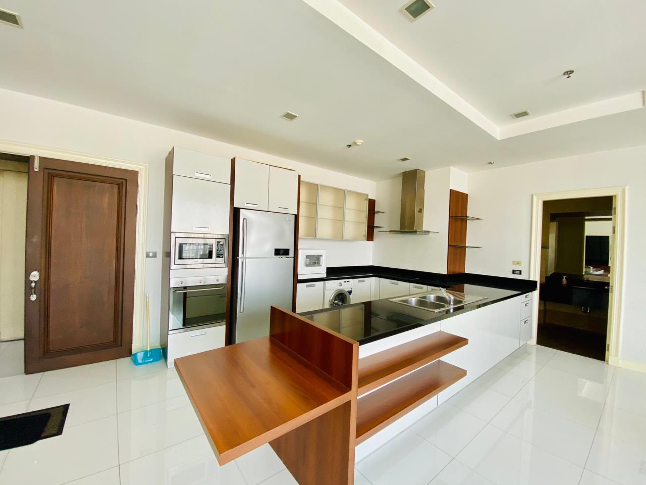 2 bedrooms 3 bathrooms at prime mansion for rent