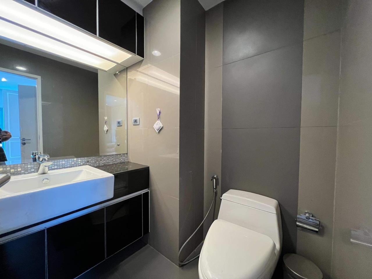 2 Bedrooms, 2 Bathrooms Size 74sqm The Crest Sukhumvit 34 for Rent