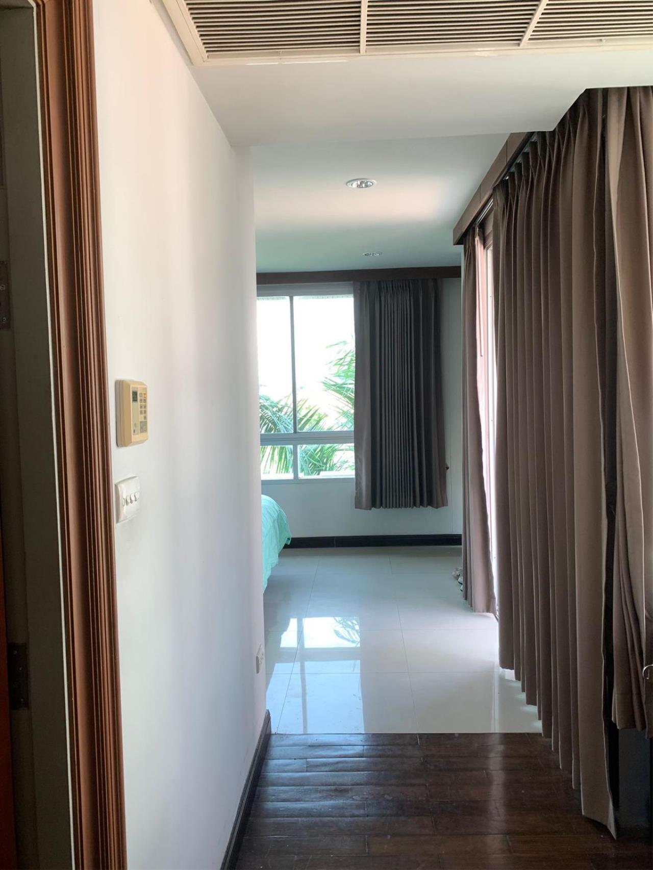 3 Bedrooms 3 Bathrooms Size 180sqm. Baan Thirapa for Rent