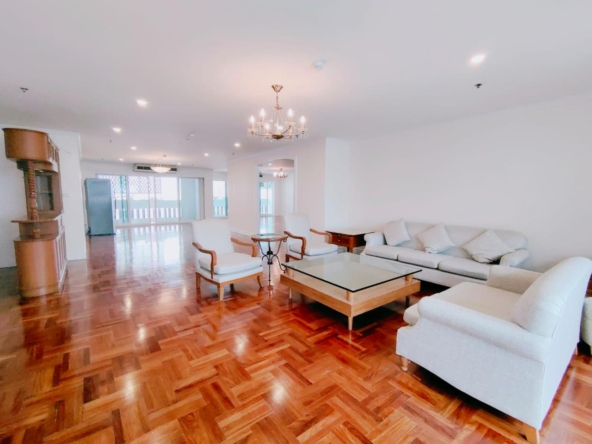 4 Bedrooms 4 Bathrooms Size 450sqm. GM Tower for Rent