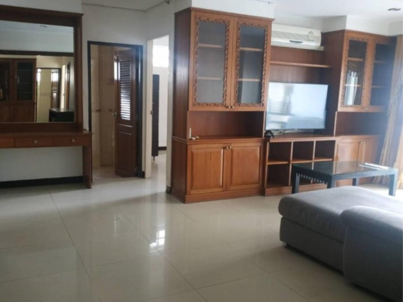 4 bedrooms 2 bathrooms waterford rama 4 for rent