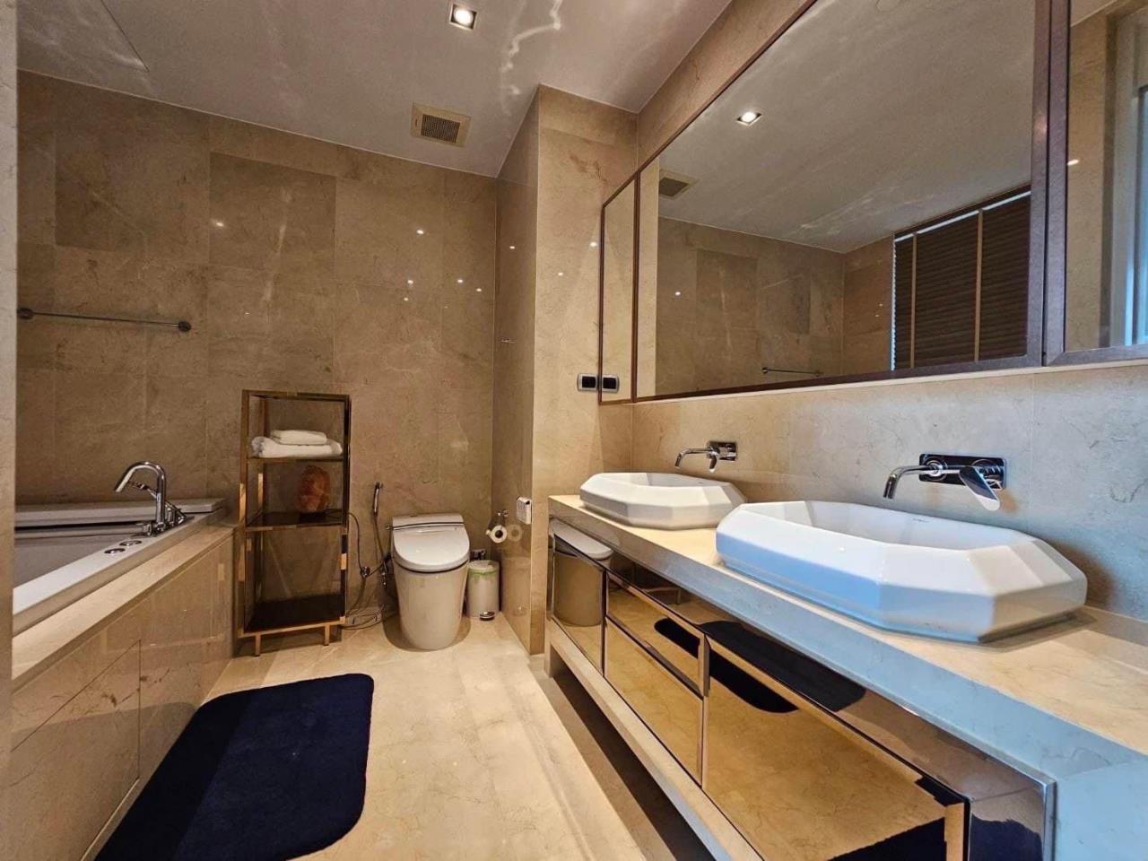 3 bedrooms 3 bathrooms at marque sukhumvit 39 for rent