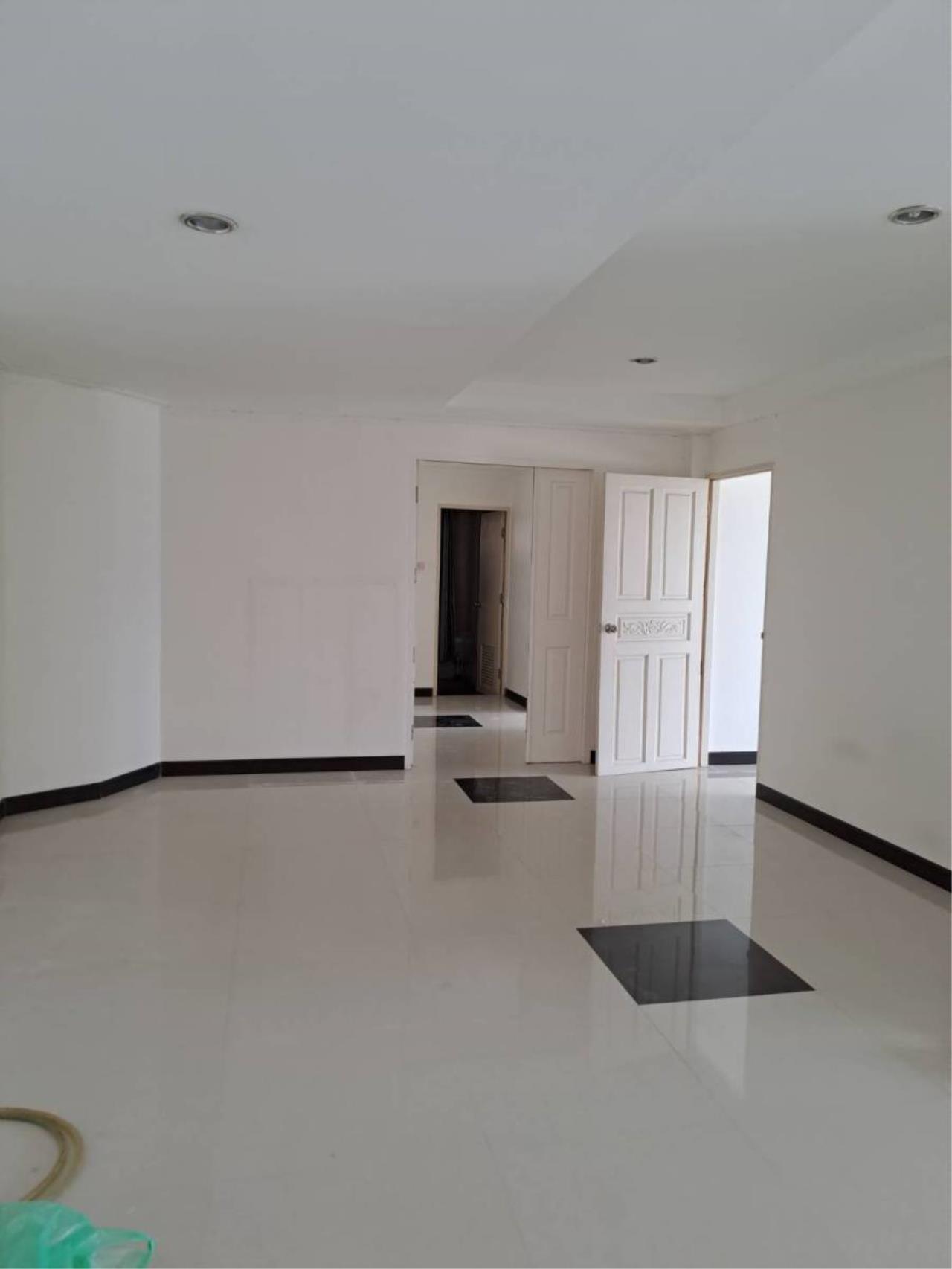 3 bedrooms 2 bathrooms waterford rama 4 for rent