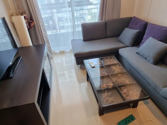1 Bedroom, 1 Bathroom 47 sqm size Circle Condominium Petchaburi for Sale 4.6MTHB