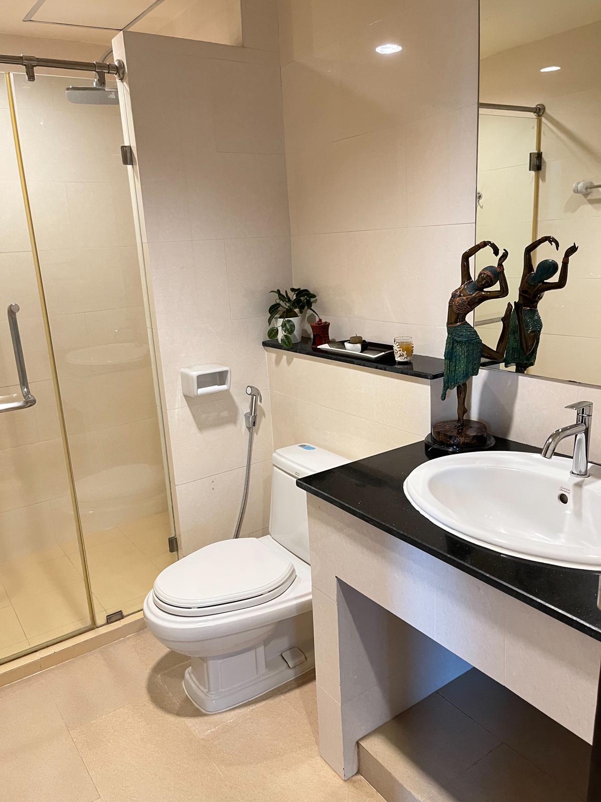 3 Bedrooms, 3 Bathrooms 110 sqm The Amethyst Sukhumvit 39 For Rent 90,000 THB