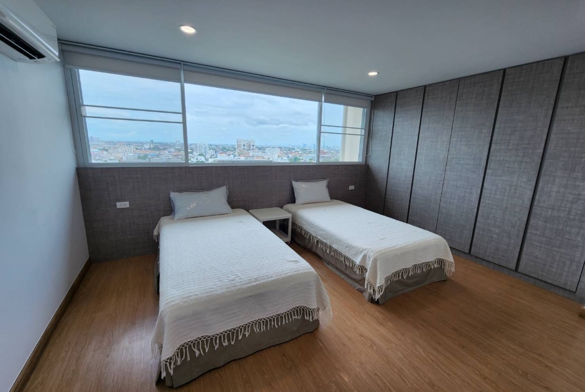 3 Bedrooms, 3 Bedrooms 216 sqm size Tai Ping Towers For Rent