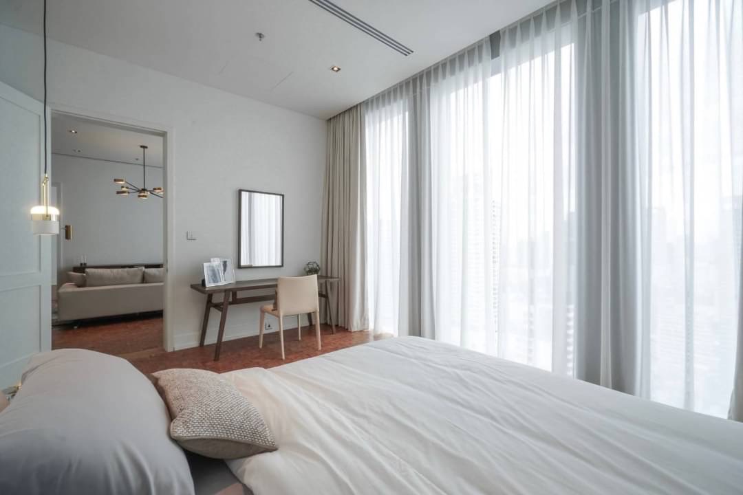 2 Bedrooms, 3 Bathrooms 135 sqm size The Ritz Carlton Residences Bangkok For Rent 150,000THB