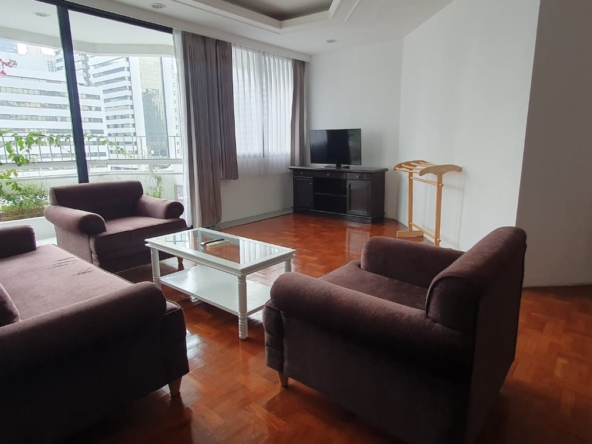 3 bedrooms, 3 bathrooms +1 maid room 273sqm size at Trinity Complex For Rent 55KTHB