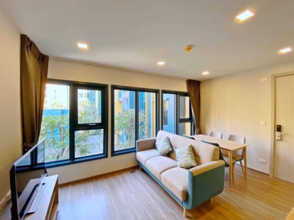 2 Bedrooms, 2 Bathrooms 57 sqm size at THE BASE Sukhumvit 50 For Rent 28,000THB