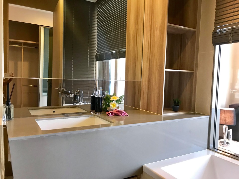 1 Bedroom, 1 Bathroom 44 sqm size The ESSE Asoke For Rent 31,000THB