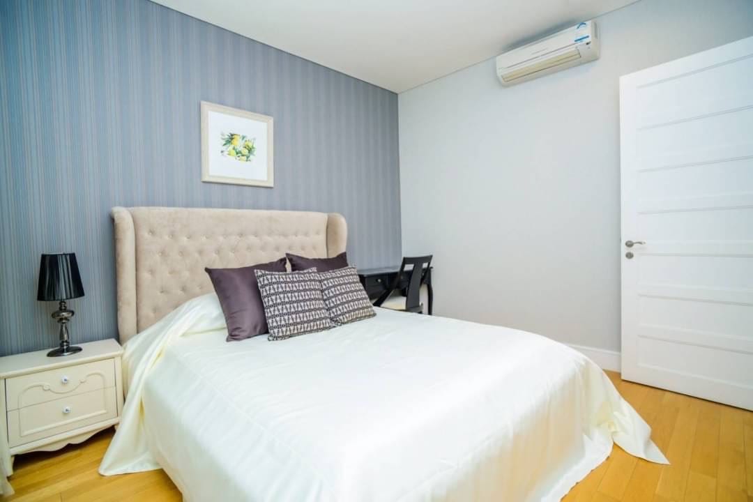 3 Bedrooms, 3 Bathrooms 138 sqm Aguston Sukhumvit 22 For Rent 90,000 THB