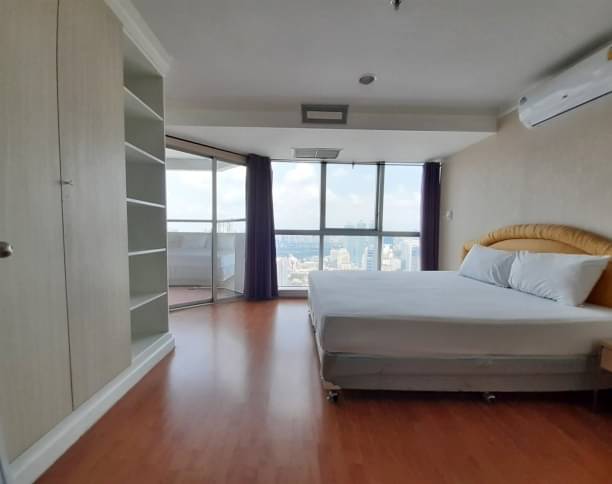 2 Bedrooms, 1 Bathroom 61 sqm size The Waterford Diamond Tower For Rent 33,000THB
