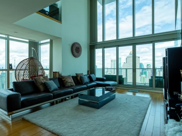 3 Bedrooms, 3 Bathrooms 258 sqm size The River Skyview duplex For Sale 74.5M