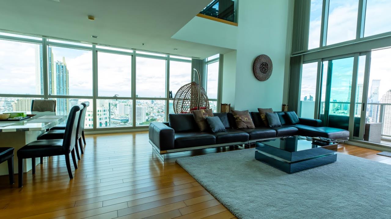3 Bedrooms, 3 Bathrooms 258 sqm size The River Skyview duplex For Sale 74.5M