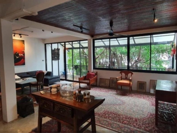 4Bedrooms, 3 Bathrooms 390 sqm size The House Sathorn For Sale 35M Land & House