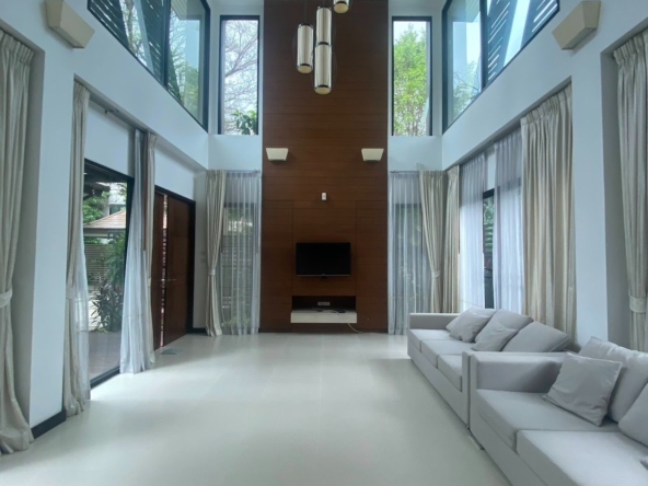 3 Bedrooms +1, 4 Bathrooms Land size: 400 sqm House Interior: 400 sqm at Willow 49 For Rent 120K THB