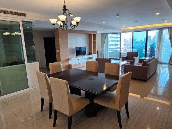 4 Bedrooms, 4 Bathrooms 332sqm size at Charoenjai Place For Rent 110,000 THB/Month