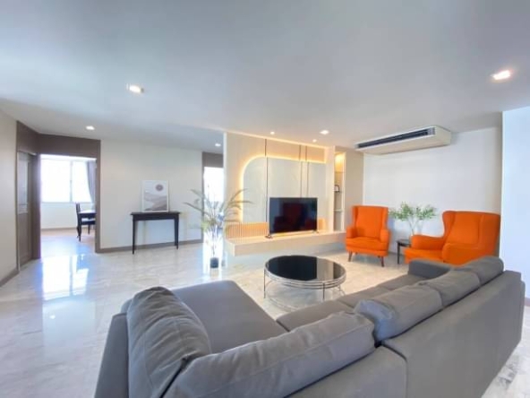 3 Bedroom, 3 Bathroom 257 sqm size at D.S. Tower 1
