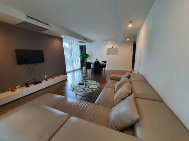 2 Bedrooms, 2 Bathrooms 115sqm size 12th Flr at The Rajdam For Rent 67,000/Month