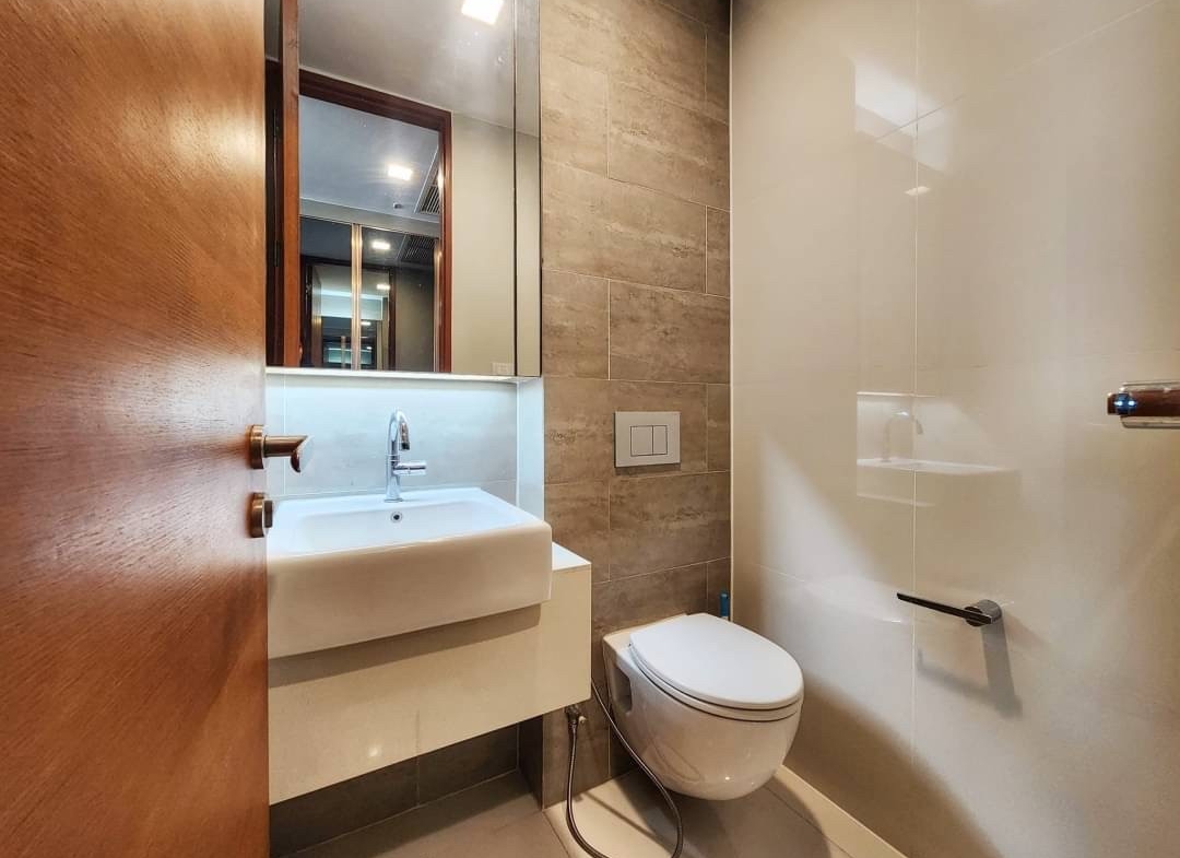 3 Bedrooms, 3 Bathrooms 140sqm 29th Flr @Ashton Morph For Rent 100,000THB/Month