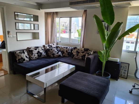 1BR/1BA 59sqm 18th Flr @Wittayu Complex Rent 19K THB/Month