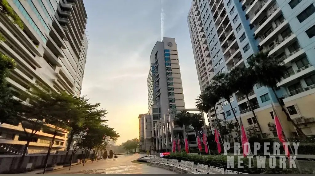1-Bedroom, 1-Bathroom Condo for Rent at Sukhumvit Living Town – 58 sq.m., ฿20,000/month, Near MRT Phetchaburi, Fully Furnished