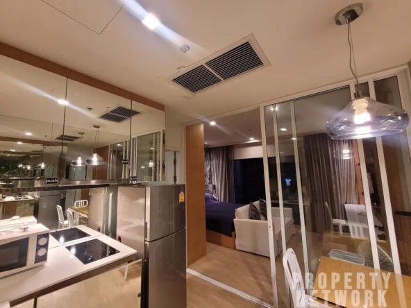 1-Bed, 1-Bath Condo for Rent/Sale at Noble Refine Phromphong, 32 sq.m., ฿22,000/month or ฿7,004,000, Near BTS Phrom Phong, Fully Furnished, Prime Location
