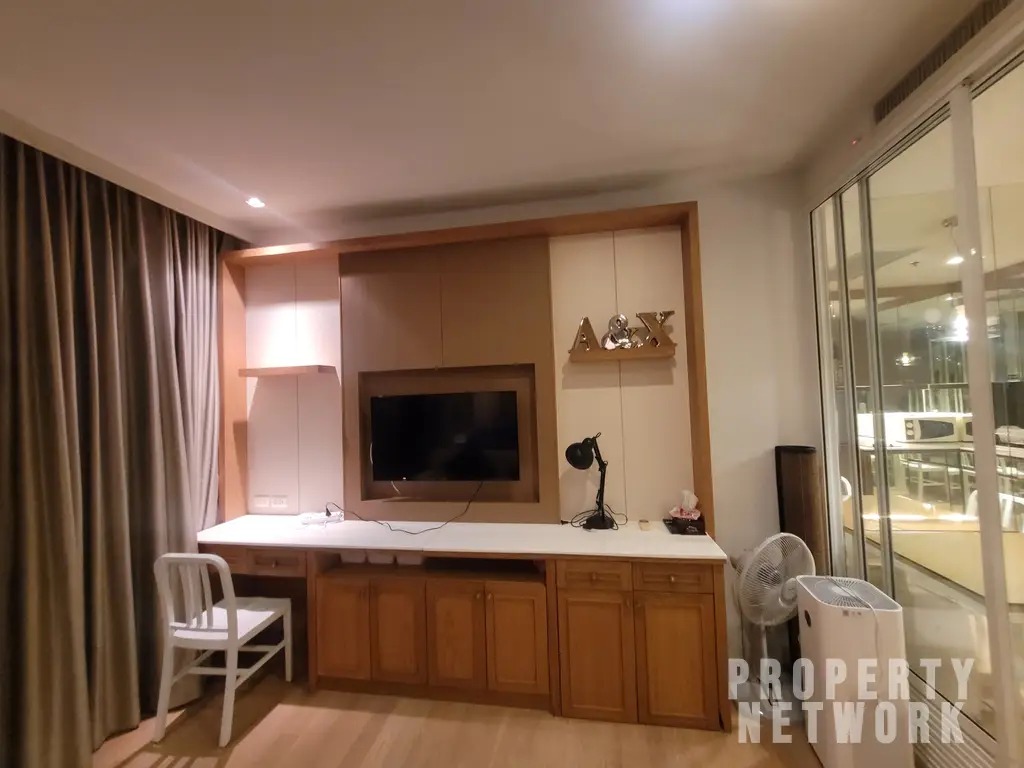 1-Bed, 1-Bath Condo for Rent/Sale at Noble Refine Phromphong, 32 sq.m., ฿22,000/month or ฿7,004,000, Near BTS Phrom Phong, Fully Furnished, Prime Location