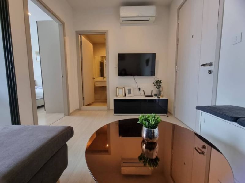 Stylish 1-bedroom condo for rent at Life Sukhumvit 48. Fully furnished, 30 sqm unit with stunning city views near BTS Phra Khanong. Rent: 17,000 THB/month.
